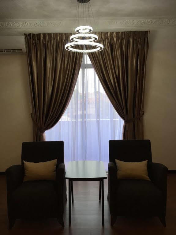 Midcity Service Suite Malacca Bagian luar foto